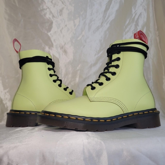 Dr. Martens x Undercover Jun Takahashi 1460 leather boots in Pastel Yellow - Picture 5 of 8